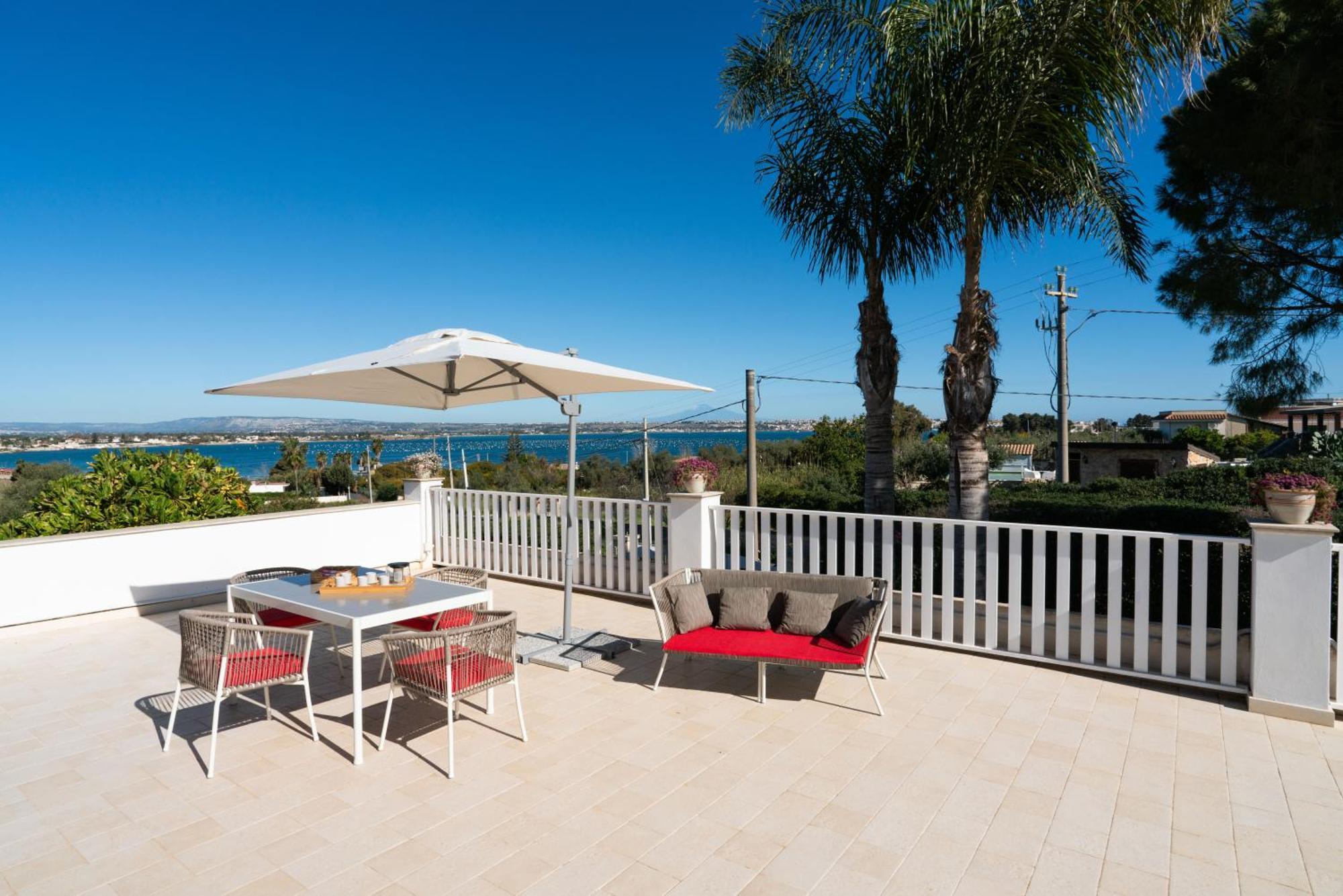 Villa Elena By Ortigia Apartments فانوسا المظهر الخارجي الصورة