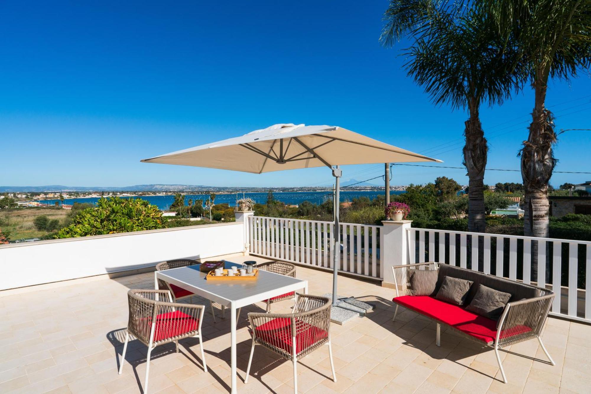 Villa Elena By Ortigia Apartments فانوسا المظهر الخارجي الصورة