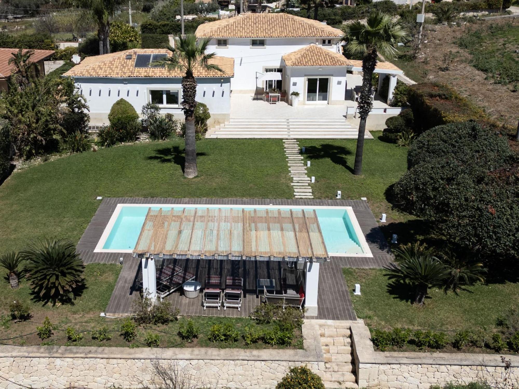 Villa Elena By Ortigia Apartments فانوسا المظهر الخارجي الصورة